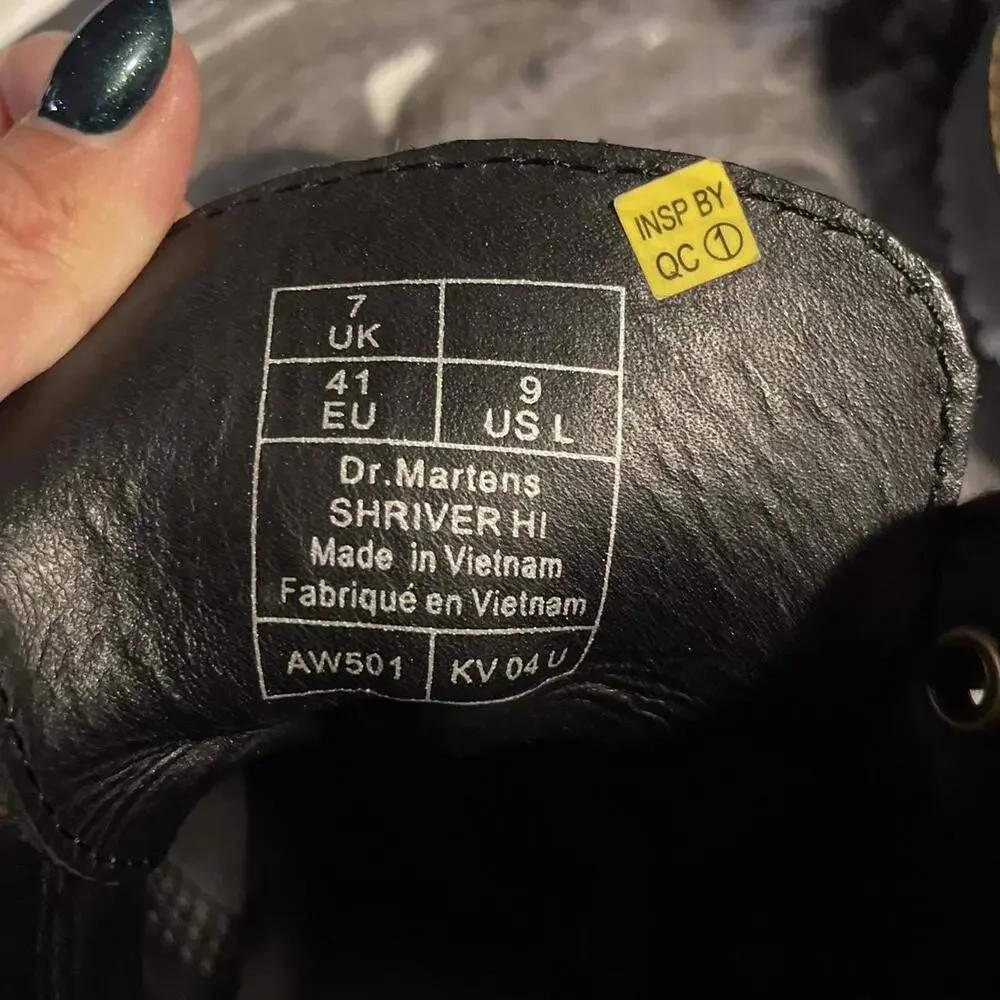 Black leather Dr. Martens Shriver‎ Hi women’s leather heeled boot. - Picture 6 of 6